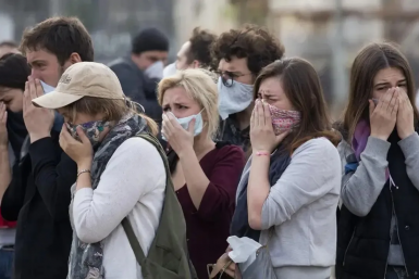 Жители страдают от вони из подвала сгенерировано ИИ GigaChat(18+)