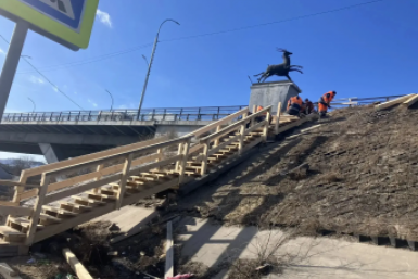 Лестницы заменили на мосту &quotБегущая лань&quot в Улан-Удэ Мэрия Улан-Удэ