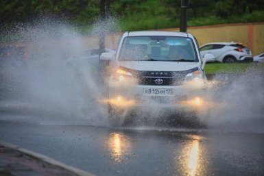 Снегодождь и другие опасные явления обрушатся на столицу ДФО днем в среду
