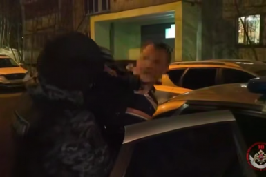 В Москве задержали мужчину, напавшего на машину скорой помощи