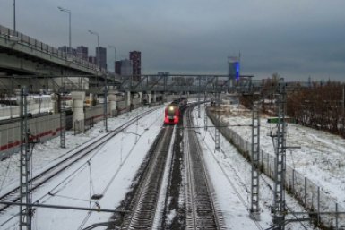 Электричка насмерть сбила человека в Москве