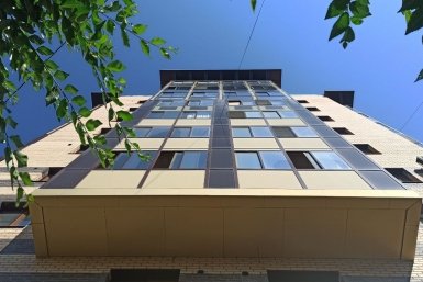 Балкон под прицелом: кому грозят штрафы за остекление