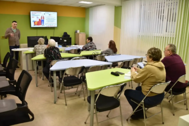 В Магадане стартовали курсы цифровой грамотности для старшего поколения Источник