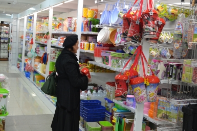 "Российская полка" открылась для иностранных брендов, но есть условия