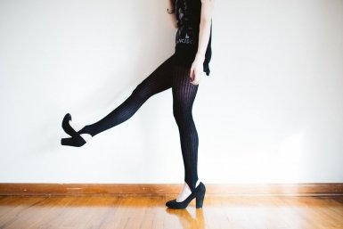 Легкость в ногах за 12 минут дома — икры становятся рельефными на глазах: простые движения без приседаний