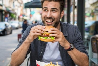 Переедание растягивает желудок — как вернуть ему прежний размер