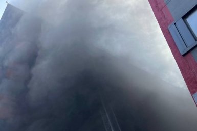 Из-за пожара в бизнес-центре перекрыли движение на юго-востоке Москвы