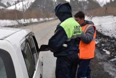 Пьяным сел за руль чужого авто и поехал по делам: алкорецидивиста задержали в ЕАО