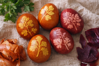 Крашу яйца на Пасху капронками - и выходит тот самый "живой" рисунок за 10 минут без магазинной химозы