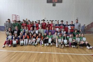 Участники соревнований по футзалу пресс-служба минспорта Камчатского края