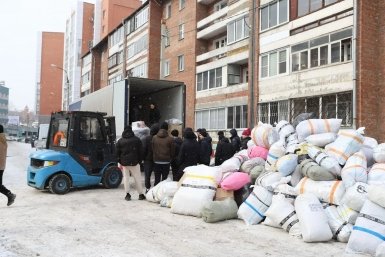 25 тонн гуманитарного груза отправили из Иркутска в зону СВО