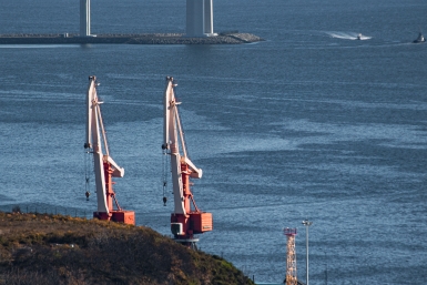 Более 1,4 млн рублей долга за портовые сборы списали с компании в Крыму