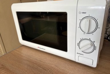 Микроволновка сияет как новая? Легко! Этот трюк с лимоном заменяет мощную бытовую химию