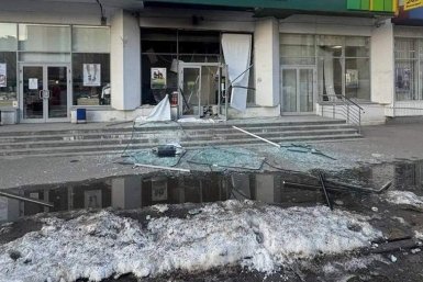 Школьник поджег банкомат в столице по указке мошенников