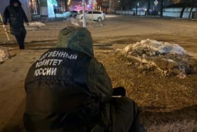 В Хабаровске мужчина бросил в прохожих взрывное устройство