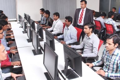 Россиян предупредили об опасности использования бесплатного ИИ