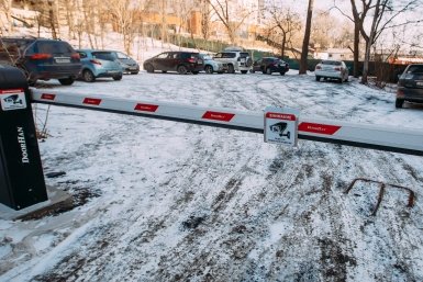 На въездах в карантинные села, где идет изъятие скота, развернуты блокпосты
