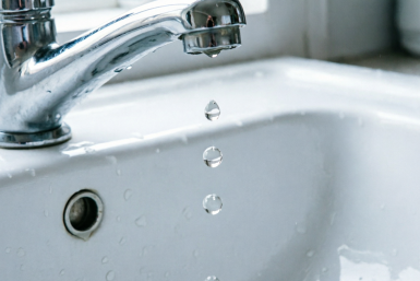 1 секундный трюк — и капающий кран не мешает спать: даже муж в шоке от смекалки