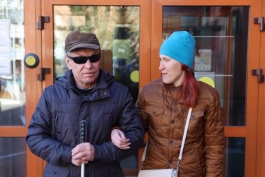 В России создали умное устройство, позволяющее незрячим "видеть" мир