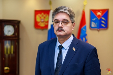 Анатолий Широков поздравил руководство и личный состав УФСБ Колымы с 78-летием Источник