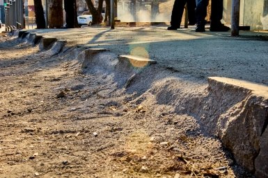 %22Быстрорастворимые%22 бордюры показались во Владивостоке с приходом весны — обзор