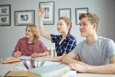 Школьникам РФ больше не придётся выбирать профиль — новый стандарт с 2027 года