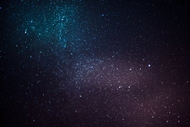 Болтовня Близнецов, спонтанность Дев и расслабон Козерогов: подробный гороскоп на 24 марта