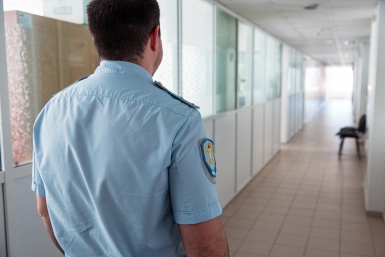 Полиция, сотрудник полиции Илья Аверьянов, ИА PrimaMedia