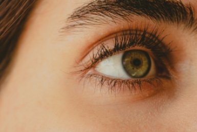 Как восстановить ресницы после наращивания: не тонкие пустые щелочки, а глаза, как у Барби