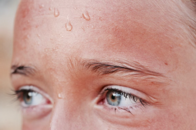 Больше пот ручьём не течёт — внедрила 1 хитрую привычку для сухости летом