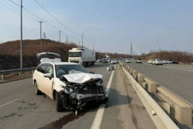 Женщина пострадала в ДТП на улице Бархатной во Владивостоке