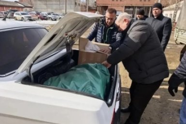 Для отправки бойцам СВО формируют новую партию автомобилей в Иркутске