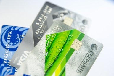 Кубанцы оформили в банках кредитных карт на 5,2 млрд рублей за месяц