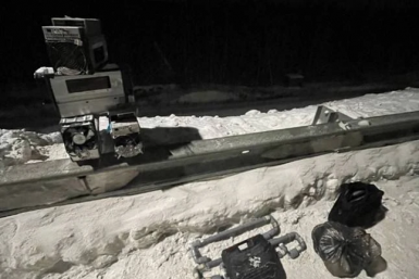 Майнинг-оборудование обнаружили прямо за деревьями у ж/д дороги в Приангарье