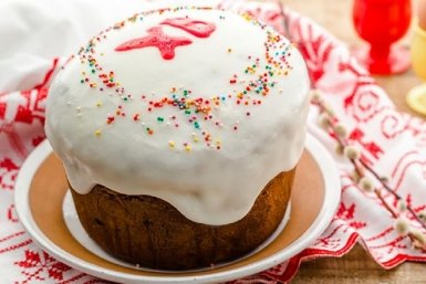 Этот кулич съедают самым первым — мягкий, ароматный и без возни с опарой