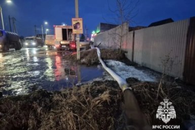 Иркутскую область топит талыми водами: МЧС ликвидирует последствия