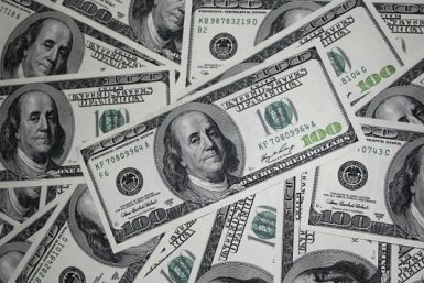 В аэропорту Сочи у пассажира из Турции изъяли 15 тысяч долларов