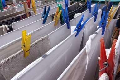 Чем убрать пятна с одежды: Жир, кофе и косметика растворятся - и без ядовитой химозы