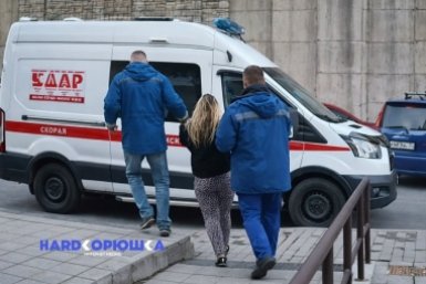 "Терпелка лопнула": жильцы дома во Владивостоке отправили соседку в больничку