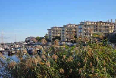 Где дешевле аренда однушек в апреле в Крыму и Севастополе