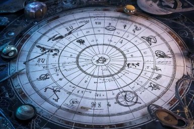 Напор Львов, сомнения Весов и тайна Рыб: подробный гороскоп на 27 марта