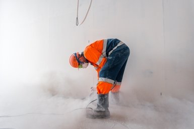 "Тихий" ремонт обернулся штрафом: что ЖКХ запрещает делать даже у себя дома