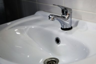 Без горячей воды и отопления остались несколько домов в Биробиджане из-за аварии