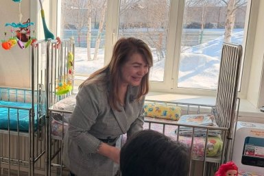 5-летняя девочка, которую избивала приемная мать, проходит реабилитацию на Сахалине тг-канал уполномоченного по правам ребенка в Сахалинской области Любовь Устиновской (18+)