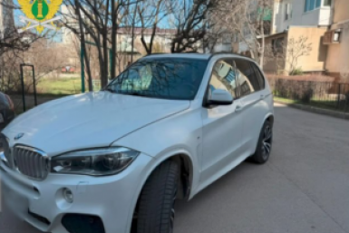 Приехал на арестованном авто и заплатил 7,5 млн неустойки директор фирмы в Крыму