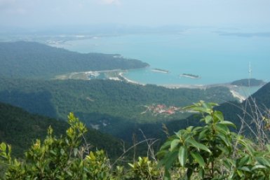 Куда поехать летом, чтобы не попасть в сезон дождей: солнечные острова Азии