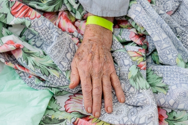 Пенсионерка больше 11 лет жила в аварийном доме в Якутии Евгений Кулешов, ИА PrimaMedia