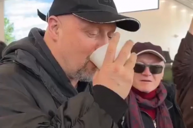 Гоша Куценко прилетел в Улан-Удэ оргкомитет фестиваля