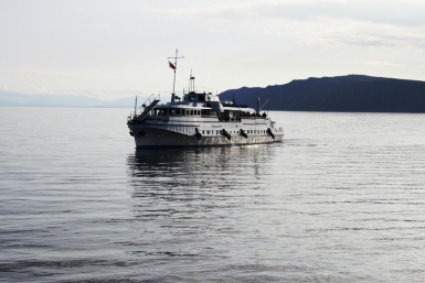 Корабль с мини-баром и сауной продают за 50 млн рублей в Иркутске