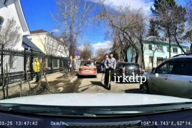 "Иркутский_автохам": самокаты расцветают на дорогах города